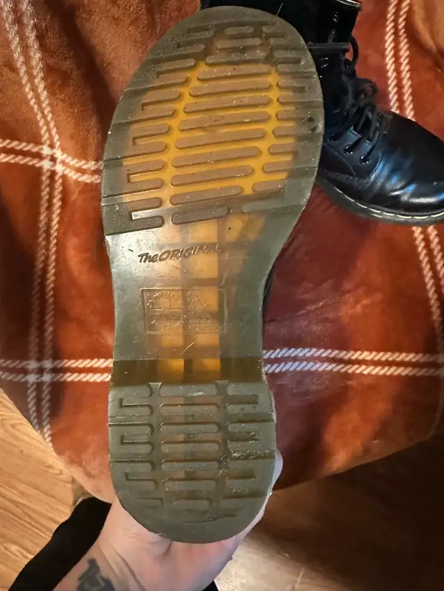 Women’s Doc Martens original 1460 size 7 in Women's - Shoes in Bedford - Image 5