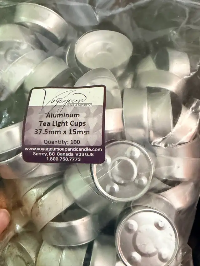 Supplies for wax melts/candle making in Hobbies & Crafts in Strathcona County - Image 9