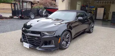 Basically a brand new ZL1 supercharged 650hp/650torque with 582km on it, kept in heated storage year...