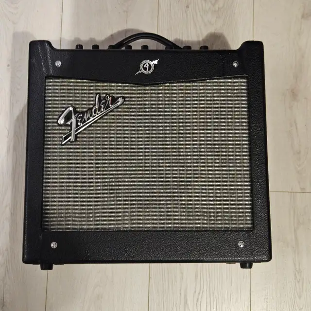 Fender Mustang I V2 Guitar Amplifier