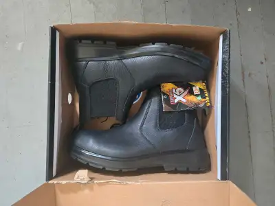 NEW Mens Steel Toes Size 10, View more