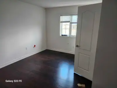 2  room.for rent brampton 416-825-7740