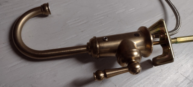 Robinet (en Bronze Brossé)  / Faucet (Brushed brass) - Kohler dans Plomberie, éviers, toilettes et bains  à Ville de Montréal - Image 3