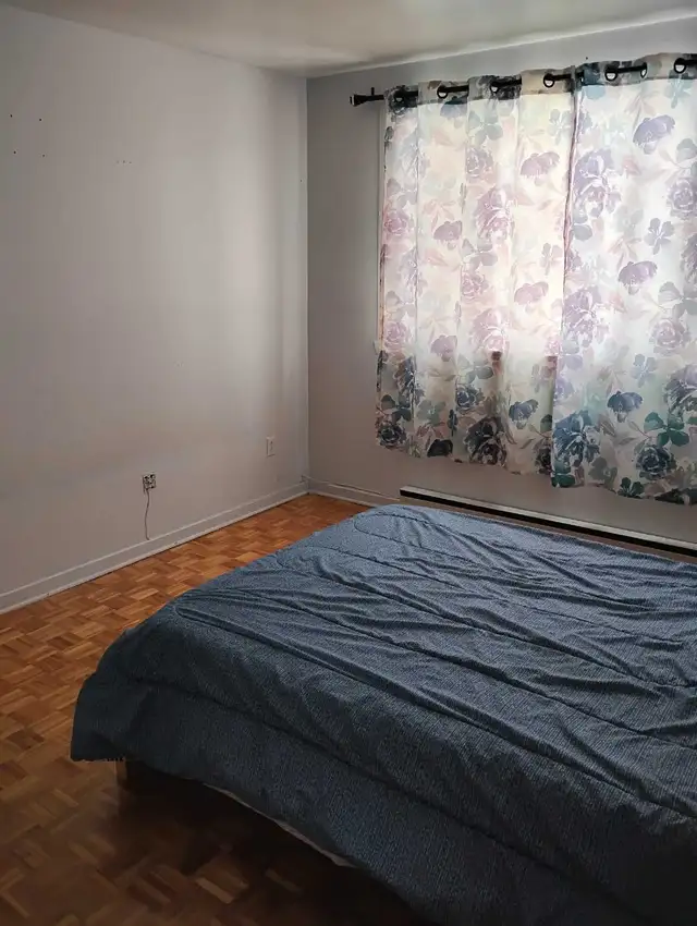 Chambre pour étudiant / étudiante près du Collège Montmorency in Room Rentals & Roommates in Laval / North Shore - Image 2