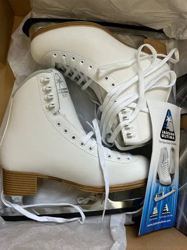 Jackson Ultima 500 Women’s Figure Skates in Skates & Blades in St. Catharines - Image 3