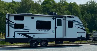 DESCRIPTION : Superbe roulotte familiale Keystone Passport 219BH (Série SL) 2022 à vendre. Modèle ul...