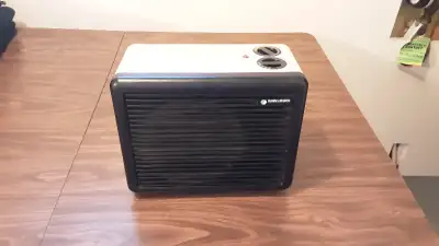 General Electric Space Heater Pet/Smoke Free $15, View more