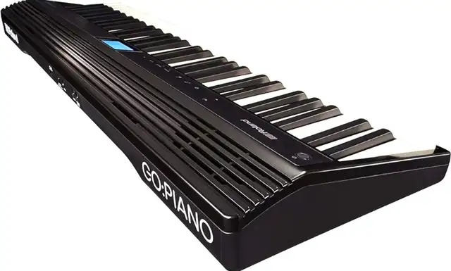 ROLAND GO 61 Key Portable Digital Piano with Speakers in Pianos & Keyboards in City of Toronto - Image 6