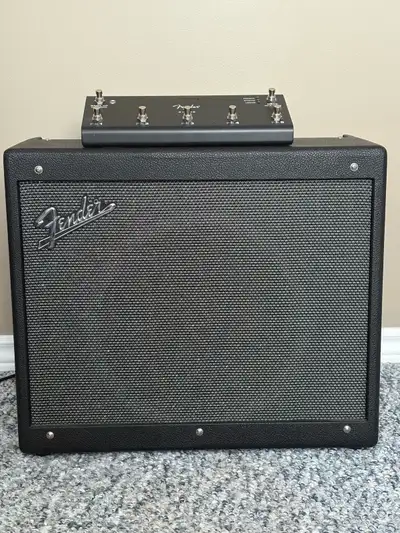 Fender Mustang GTX100, View more