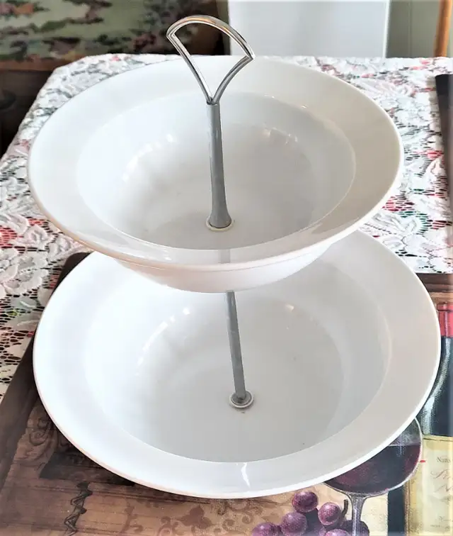 2 level serving bowls62863266387843121