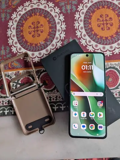 Motorola RAZR ULTRA 60 ( 2025 ), View more