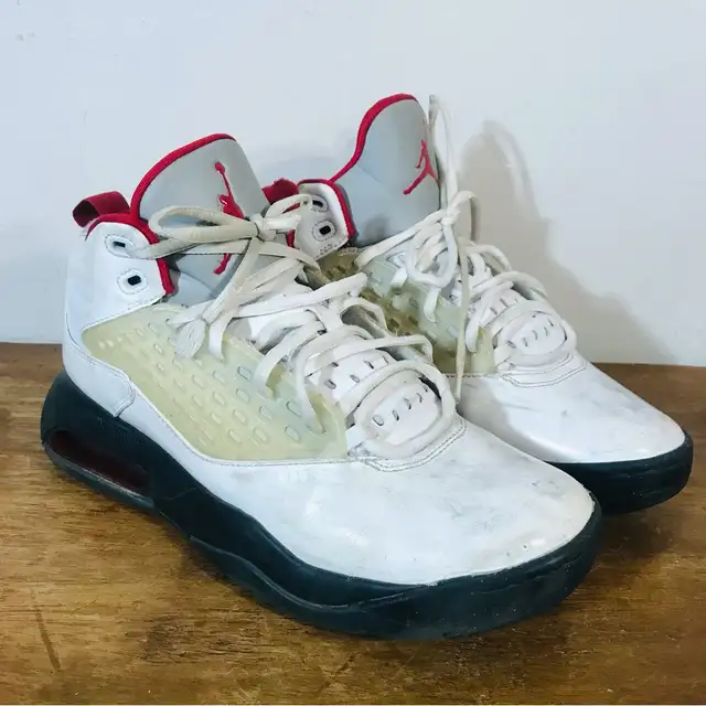 Nike air Jordan 5 sneakers in Men's Shoes in City of Montréal - Image 3