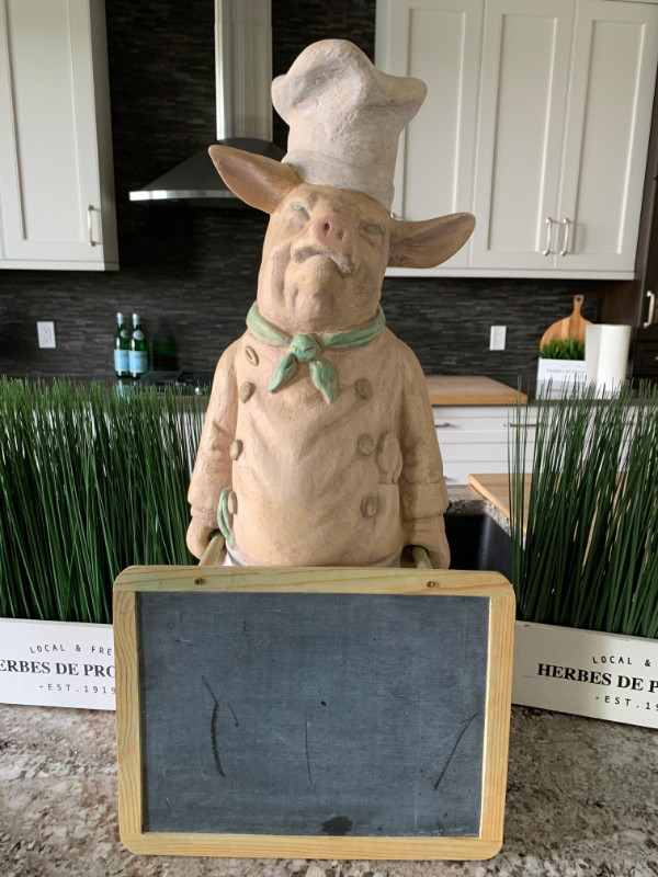 Chef Pig in Home Décor & Accents in Calgary
