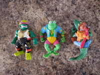Vintage ninja Turtles action figures 