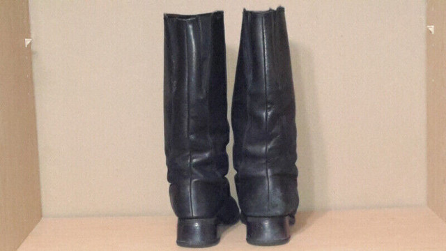 Size 9 Women's Winter Boots in Women's - Shoes in Moncton - Image 3