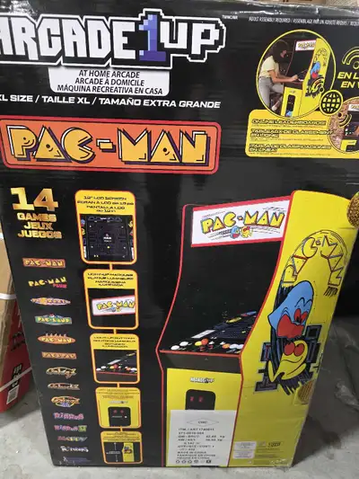 Get ready to relive the classics with this Arcade1Up Pac-Man arcade machine, featuring 14 iconic gam...