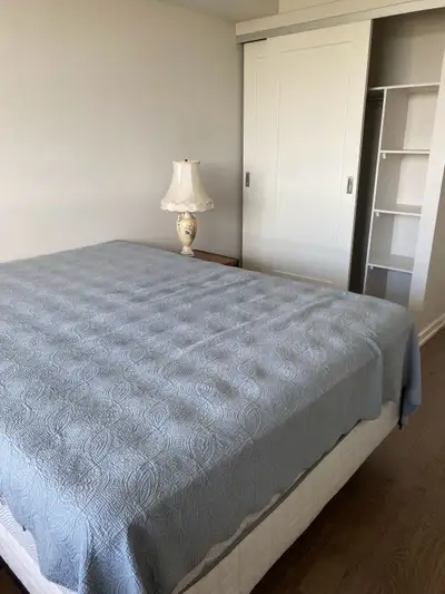 room for rent in a 2- bedroom apartment