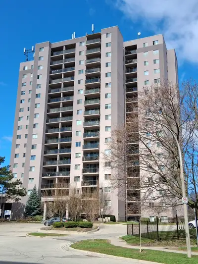 OPEN HOUSE - April 23rd from 4 to 7 pm Unit 605 Excellent opportunity to own a spacious one bedroom...