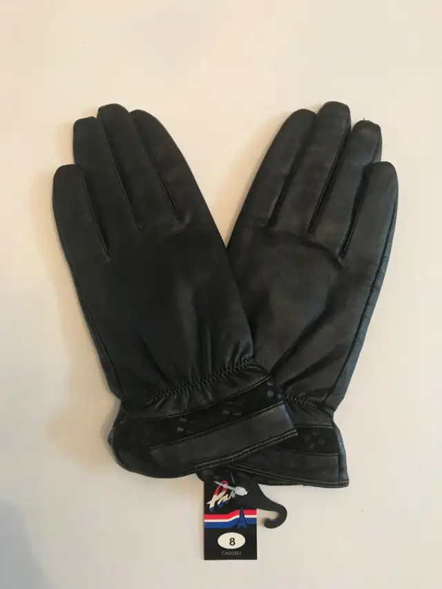 Lady’s  New Leather Gloves in Women's - Tops & Outerwear in Mississauga / Peel Region - Image 3