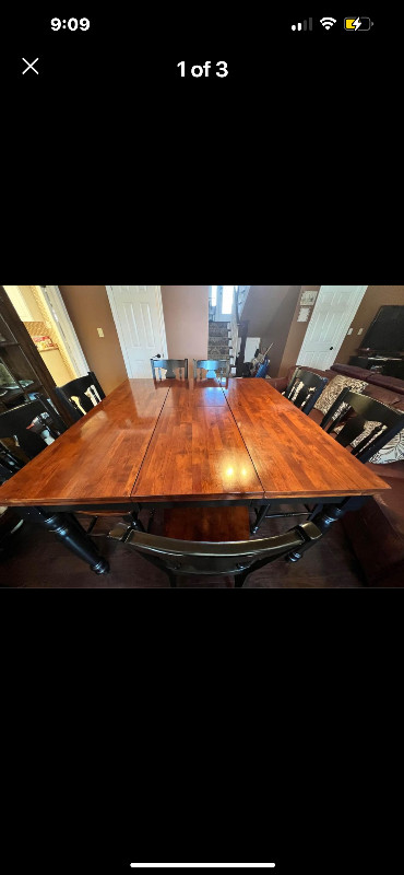 Beautiful bar height solid hardwood dining room table & 7 chairs in Dining Tables & Sets in Kingston