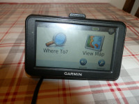 GARMIN nüvi 40LM 4.3-Inch Portable GPS Navigator with Lifetime M