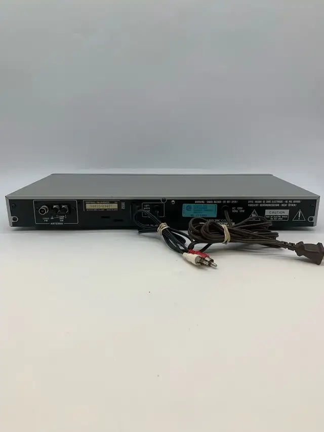 Akai AT-A2 AM/FM Stereo Tuner Working in Stereo Systems & Home Theatre in City of Toronto - Image 7