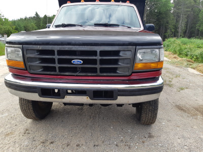 Ford F350 4x4 dompeur 6 roues