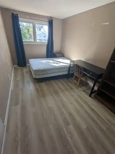 2nd floor large room available immediately. -New floor installed.Prefer long term, also accept short...