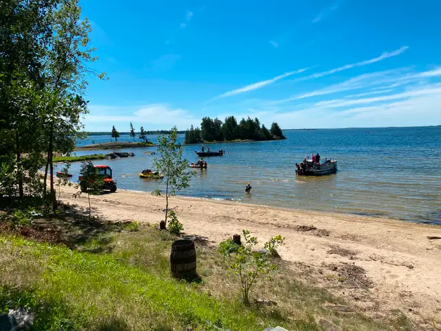292 acres, 5km waterfront, 100m beach, Kenora, Lake of the Woods62864750314753124