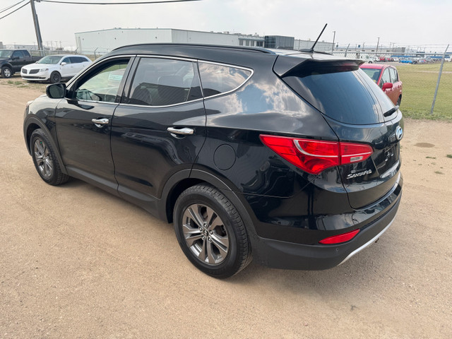 2013 Hyundai Santa Fe in Cars & Trucks in Saskatoon - Image 4