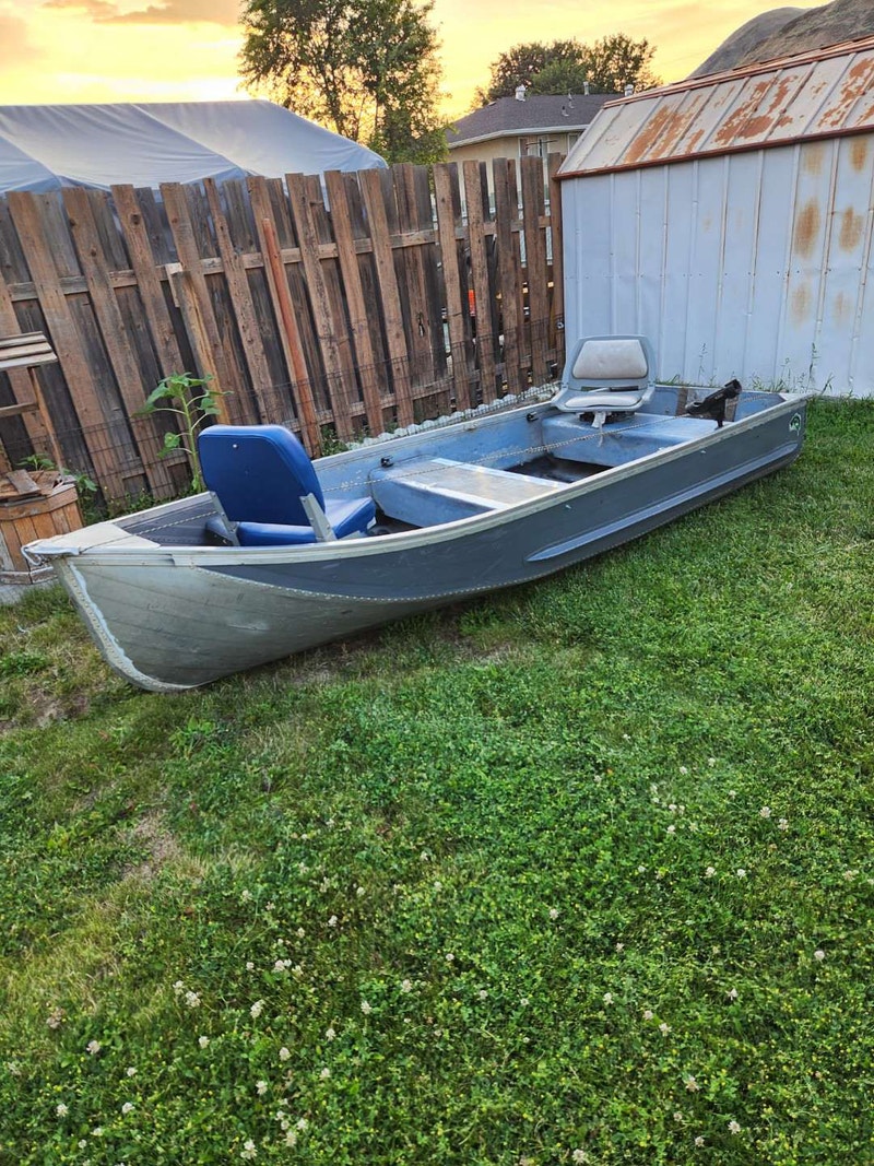 12 ft. Aluminum boat Powerboats & Motorboats Kamloops Kijiji