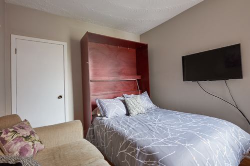 Available Now - October 1st Sublet. Will be conducting viewings this weekend. During World Cup time...