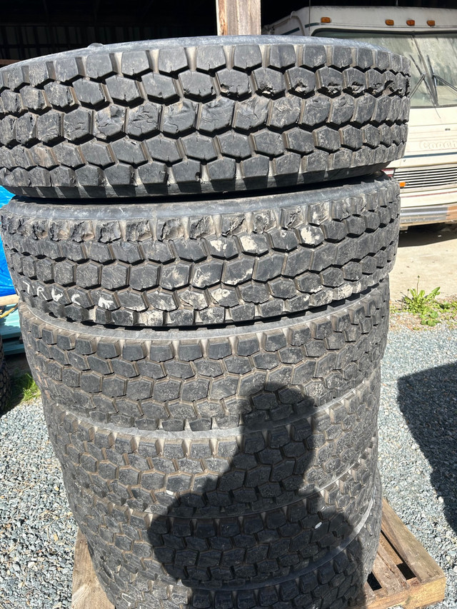 Full set of 8, 11R 24.5 tires in Tires & Rims in Chilliwack - Image 2