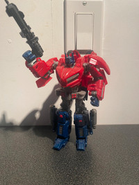 Transformers Generations WFC Cybertronian Optimus Prime Complete
