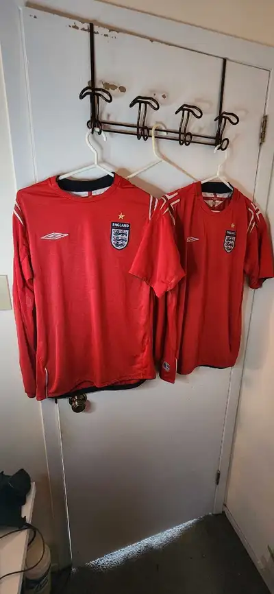 England Soccer Football Umbro 2004-2006 Away Jersey Medium and Large $25 = Medium Long Sleeve $25 =...