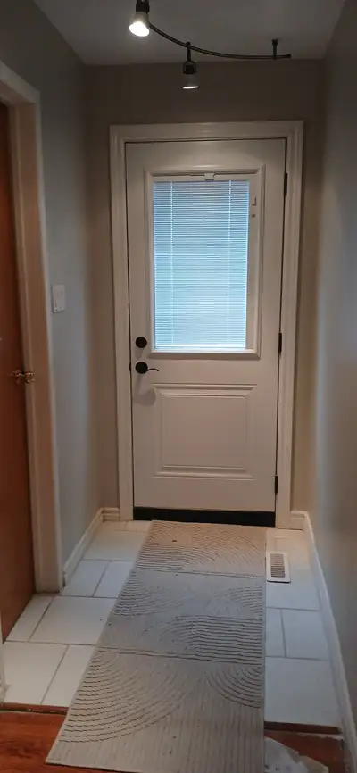 Room for rent in Georgetown Ontario, short term and long term stays are accepted. $ 900.00 monthly/...