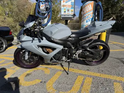 07 gxsr 750 new chain, rear tires still good and front tire lots of life left, motul 7100 used alway...