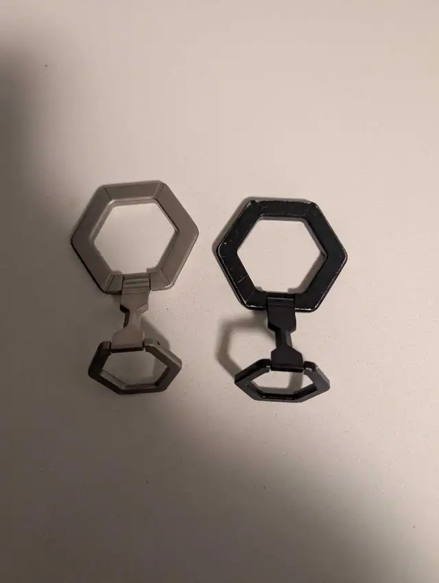 UAG magsafe phone Grips in Cell Phone Accessories in St. Catharines - Image 3