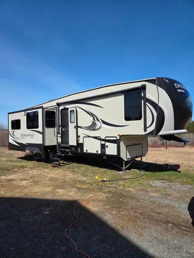 2016 Durango bought new in 2019 at pine achers moncton. Camper used for seasonal camping only to no...