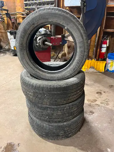 Selling Set of 4 Michelin Defender all season tires for $250 205/60 R16 Still lots of tread left on...
