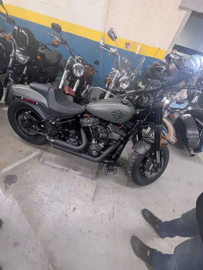 Like new changing out for Arlen Ness