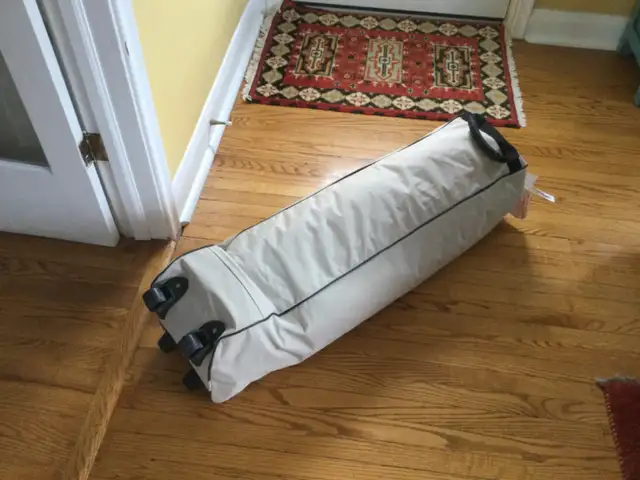 Twin Inflatable Bed in Beds & Mattresses in Oshawa / Durham Region - Image 3