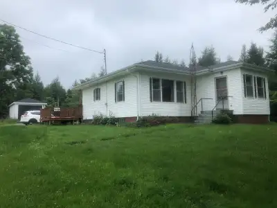 2 bedroom, 1 bath, home in Upper Stewiacke, N.S. On Hwy 289, near Pembroke Rd. Available April 15th...
