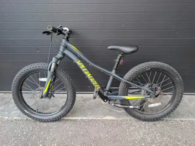 Specialized Riprock 20" Kids Mountain Bike Disc Brake, View more