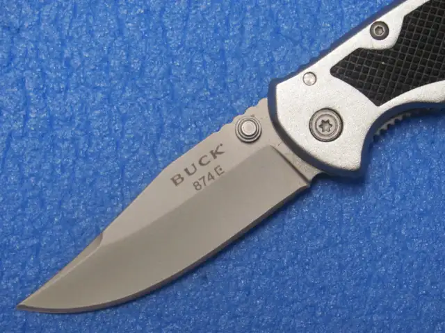 New BUCK MINI ICEMAN Folding Knife in Fishing, Camping & Outdoors in Muskoka - Image 2