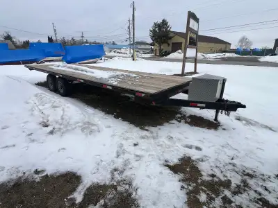 2020 24’ x 8’ over deck flat deck trailer. With trailer tool box. $4500