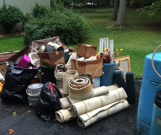 Junk Removal in Cleaners & Cleaning in Cambridge - Image 2