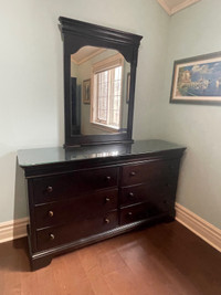 Stanley 6 drawer solid wood dresser and a removable mirror