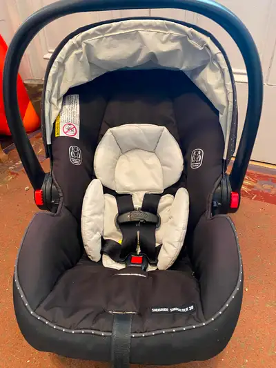 Graco Infant car seat, View more