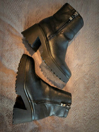 Women's boots vegan leather size 8.5